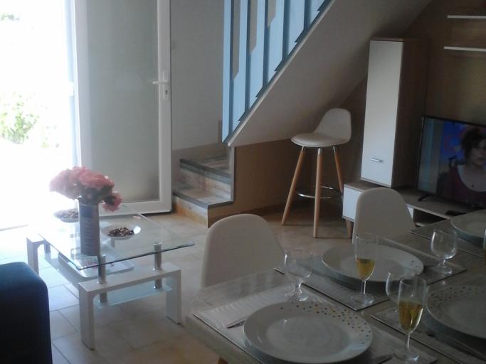 Villa bord  Ste Marie la mer. 4 à 6 personnes