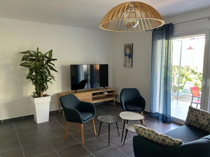 VILLA COQUELICOT AVEC PISCINE PRIVEE, BORNE DE RECHARGE ELECTRIQUE, TERRASSE ET JARDIN PROCHE D’UZES, D’ANDUZE et de NIMES.