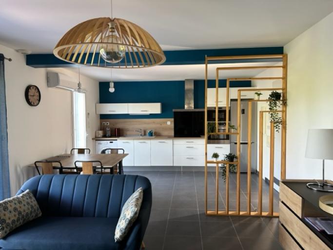 VILLA COQUELICOT AVEC PISCINE PRIVEE, BORNE DE RECHARGE ELECTRIQUE, TERRASSE ET JARDIN PROCHE D’UZES, D’ANDUZE et de NIMES.