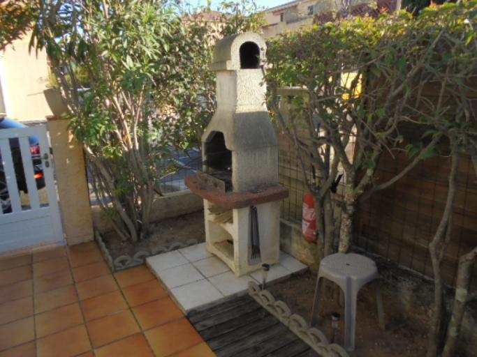 studio rez de jardin var