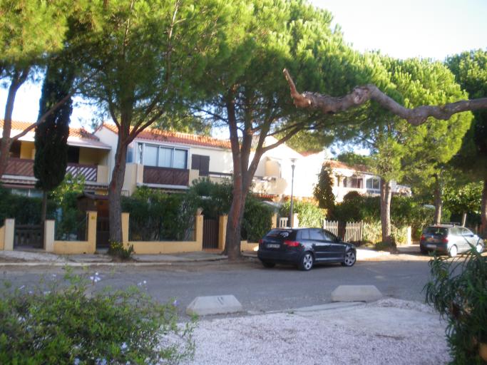 studio rez de jardin var