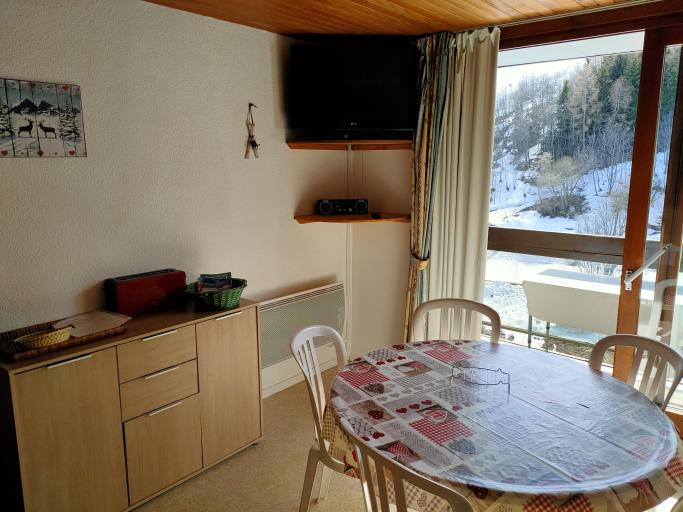 Le Corbier studio 32 m2 balcon sud vue pistes