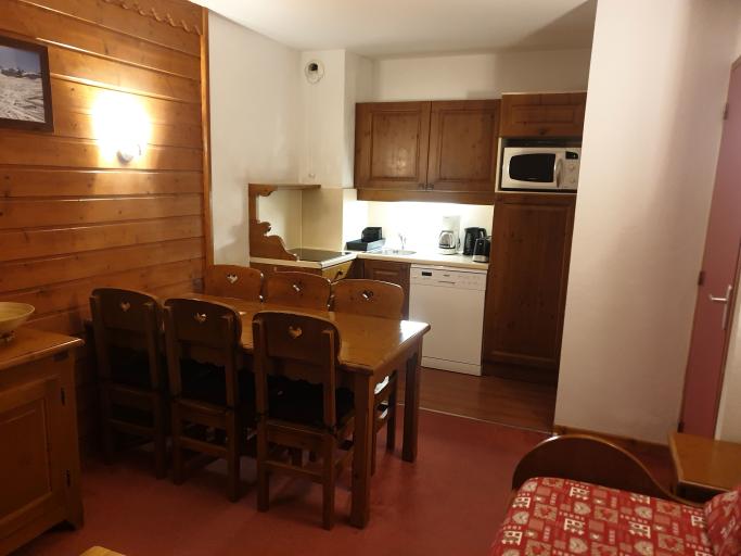 Valfréjus, Résidence LA TURRA (3*), Appt. 4/6 pers., Piscine chauffée - Sauna, au pied des pistes, balcon avec vue sur la Vanoise