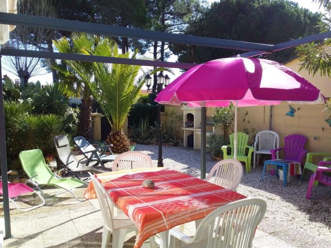 VILLA COURSES ET PLAGE A PIED