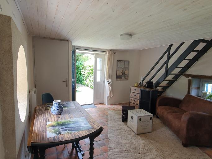 Bellavita, dans la tranquillité de la campagne petit gîte cosi avec piscine. Endroit parfait pour se détendre et retrouver toute son énergie.