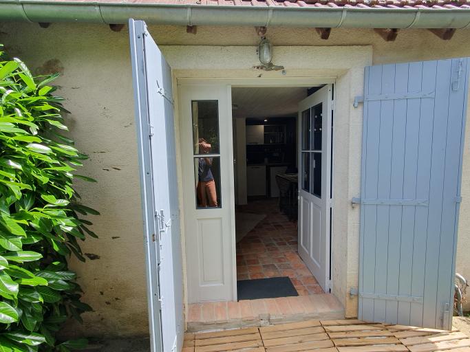 Bellavita, dans la tranquillité de la campagne petit gîte cosi avec piscine. Endroit parfait pour se détendre et retrouver toute son énergie.