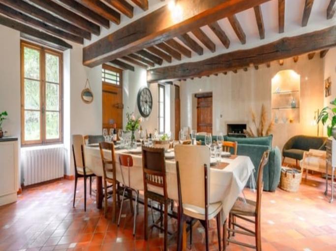 Le moulin Bondon, 14 couchages, gîte rénové au bord de l'eau