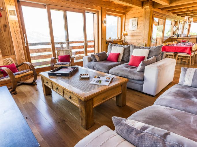 Chalet "La Gélinotte" MEGEVE-COMBLOUX, HIVER 2025-2026, 200 m2, 8-10 personnes, 5 chambres, vue panoramique, haut de gamme