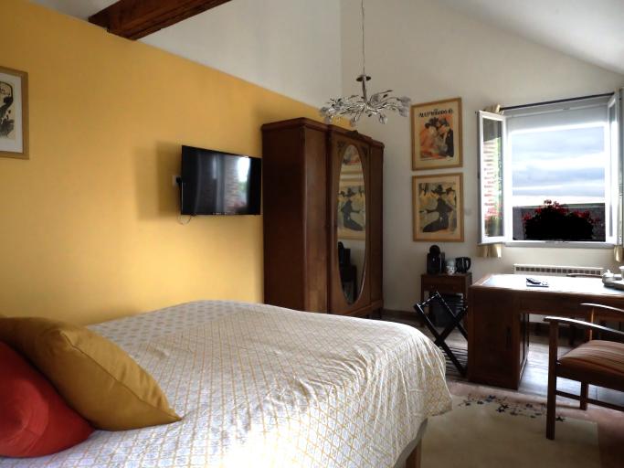 Chambres & Table d'hôtes Au Chapitre, chambres dans une maison de charme, table remarquable