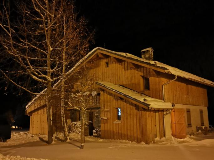 Une halte calme , simple, dans un environnement magnifique à 1500m d'altitude aux portes du parc de la Vanoise, adaptée aux enfants et aux seniors..